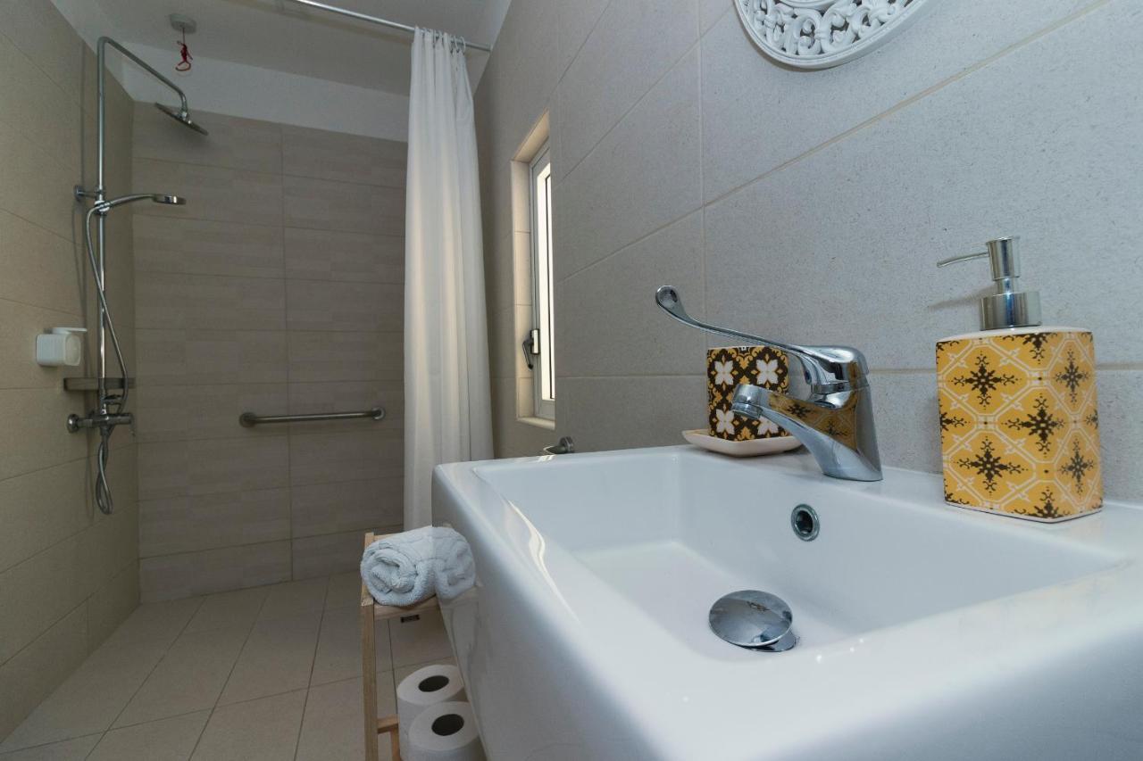 לינה וארוחת בוקר סיינט פול ביי Casa Ricca מראה חיצוני תמונה