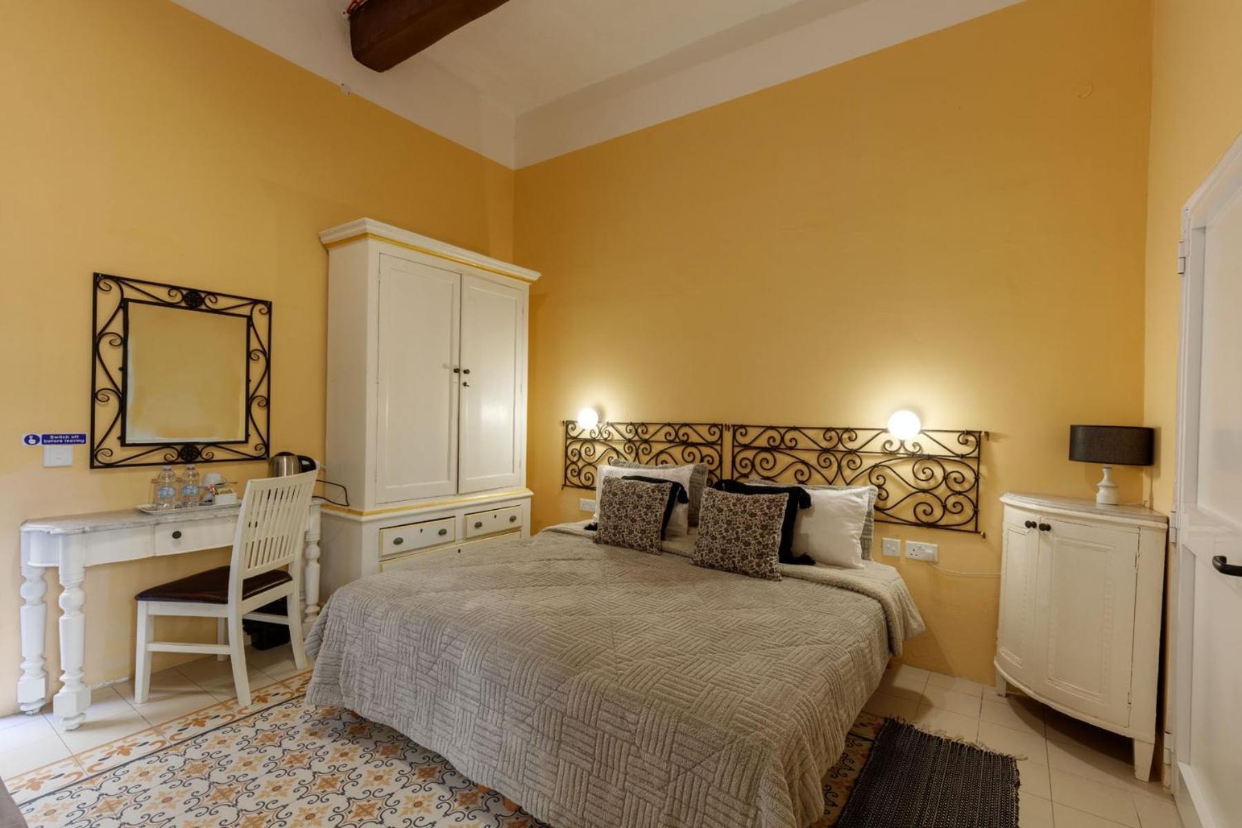 לינה וארוחת בוקר סיינט פול ביי Casa Ricca מראה חיצוני תמונה